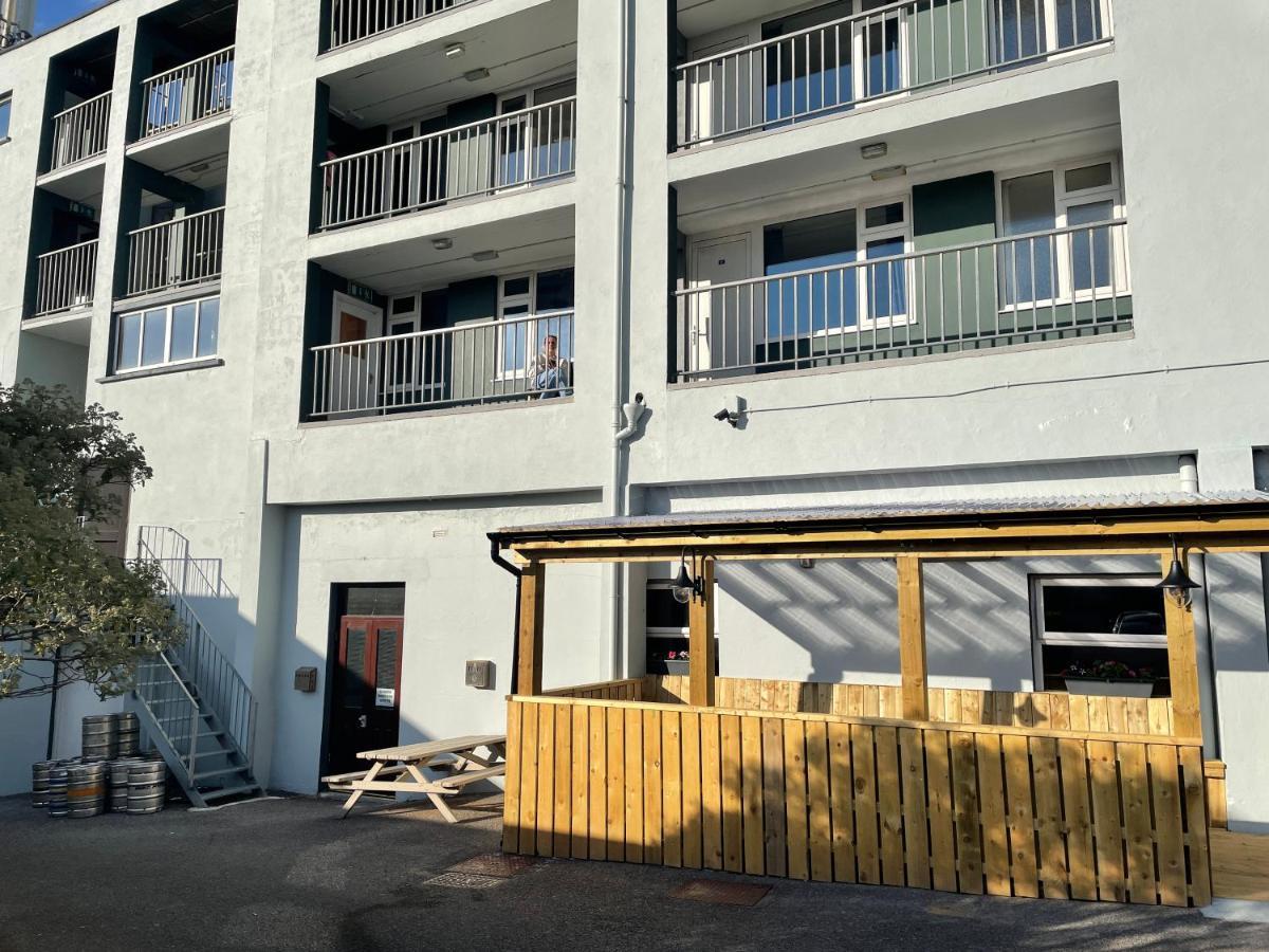 Atlantic Apartotel バンドラン エクステリア 写真